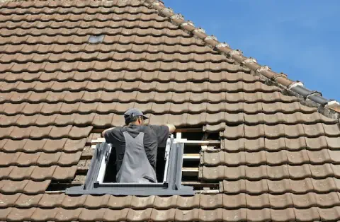 Pose de velux - Port-des-Barques